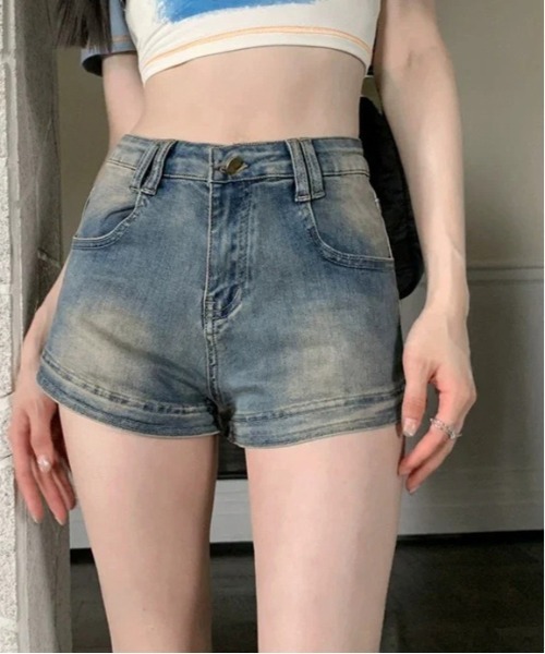 gossip!ロサンゼルス(ゴシップロサンゼルス)の「Y2K ヘムライン デニムショートパンツ(デニムパンツ・レディース・インディゴブルー・L/M/S/XL/2XL)」の1枚目の写真