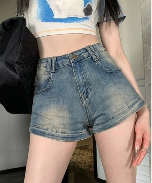 gossip!ロサンゼルス(ゴシップロサンゼルス)の「Y2K ヘムライン デニムショートパンツ(デニムパンツ・レディース・インディゴブルー・L/M/S/XL/2XL)」の7枚目の写真
