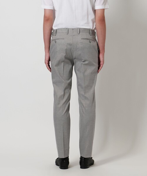 UNITED ARROWS(ユナイテッドアローズ)の「クールモーション シャークスキン スラックス COMFORT EASY-MODEL -吸水速乾・接触冷感・ストレッチ(ヨコのみ)-(スラックス・メンズ・グレー系/ブラック・44/46/48/50/54/52)」の11枚目の写真