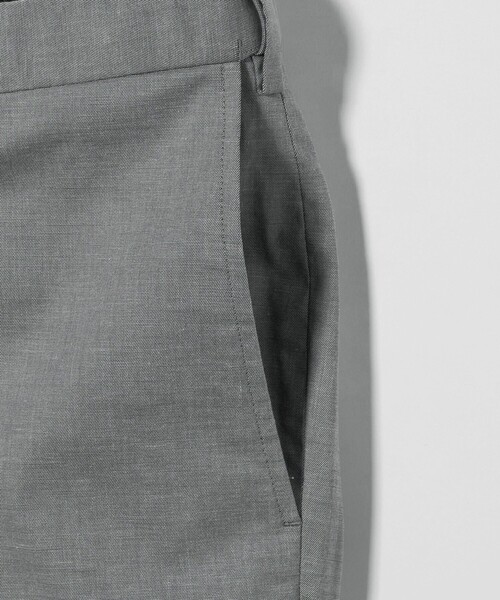 UNITED ARROWS(ユナイテッドアローズ)の「クールモーション シャークスキン スラックス COMFORT EASY-MODEL -吸水速乾・接触冷感・ストレッチ(ヨコのみ)-(スラックス・メンズ・グレー系/ブラック・44/46/48/50/54/52)」の16枚目の写真
