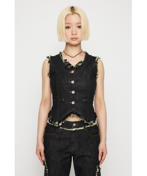 LAGUA GEM（ラグアジェム）の「FRINGE COMPACT デニムベスト（ベスト・レディース・ブラック/ブルー・SMALL/MEDIUM）」の10枚目の写真