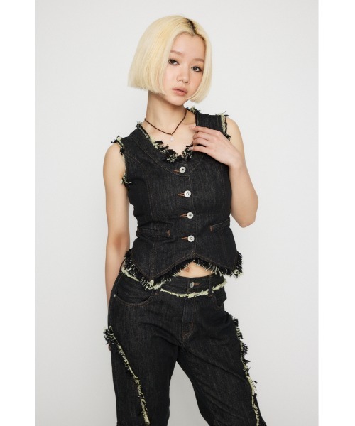 LAGUA GEM（ラグアジェム）の「FRINGE COMPACT デニムベスト（ベスト・レディース・ブラック/ブルー・SMALL/MEDIUM）」の11枚目の写真