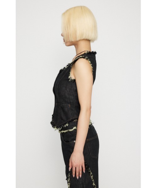 LAGUA GEM（ラグアジェム）の「FRINGE COMPACT デニムベスト（ベスト・レディース・ブラック/ブルー・SMALL/MEDIUM）」の14枚目の写真