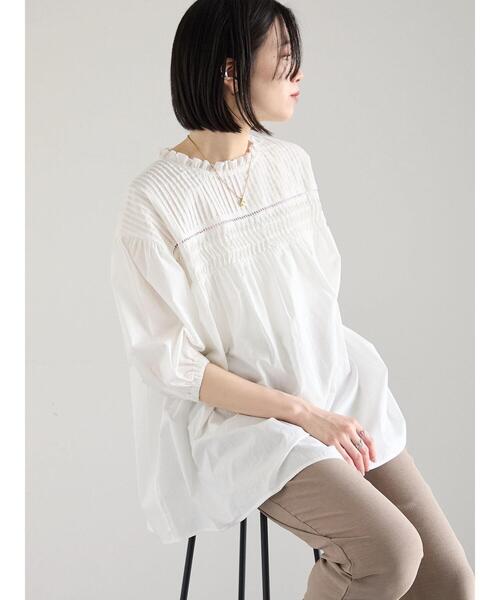 Samansa Mos2 blue(サマンサモスモスブルー)の「◎ピンタックギャザーブラウス(シャツ/ブラウス・レディース・ブラック/オフホワイト/ラベンダー・F)」の2枚目の写真