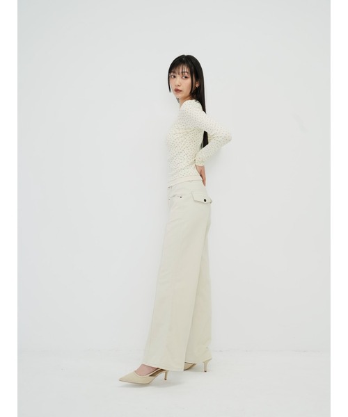 Enewd nina(エニュードニーナ)の「【zozo限定】フロント ライン ストレートパンツ デニム スタイルアップ 美脚(チノパンツ・レディース・アイボリー・MEDIUM/SMALL)」の18枚目の写真