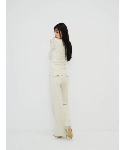 Enewd nina(エニュードニーナ)の「【zozo限定】フロント ライン ストレートパンツ デニム スタイルアップ 美脚(チノパンツ・レディース・アイボリー・MEDIUM/SMALL)」の16枚目の写真