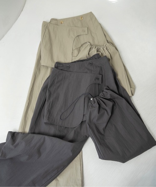lawgy（ラウジー）の「multiway set pants / マルチウェイセットパンツ（その他パンツ・レディース・チャコール/カーキ・FREE）」の8枚目の写真