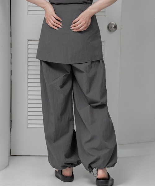 lawgy（ラウジー）の「multiway set pants / マルチウェイセットパンツ（その他パンツ・レディース・チャコール/カーキ・FREE）」の4枚目の写真