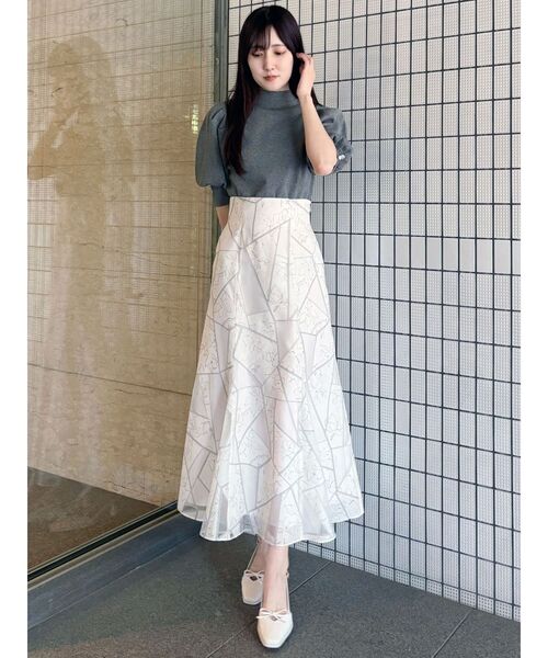 MERCURYDUO(マーキュリーデュオ)の「ジオメトリックオパールフレアスカート(スカート・レディース・ブラウン/オフホワイト・SMALL/MEDIUM)」の11枚目の写真