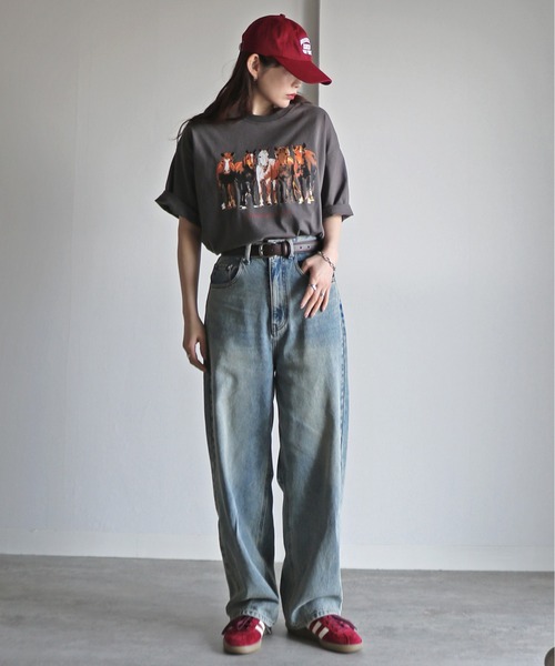 COURO(コウロ)の「ウマプリントTシャツ(Tシャツ/カットソー・レディース・チャコールグレー/ブラック/ホワイト/オートミール・L/XL/M)」の6枚目の写真