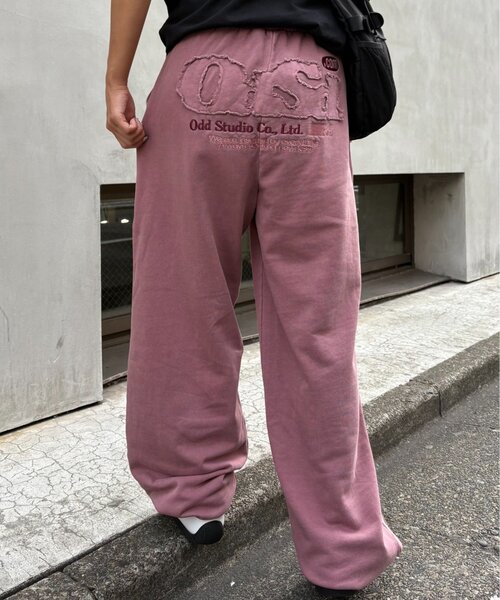 ODD STUDIO（オッドスタジオ）の「【OddStudio】ピグメントバックダメージロゴスウェットパンツ（スウェットパンツ・レディース・ピンク/ブラウン/ブラック・MEDIUM/LARGE）」の9枚目の写真