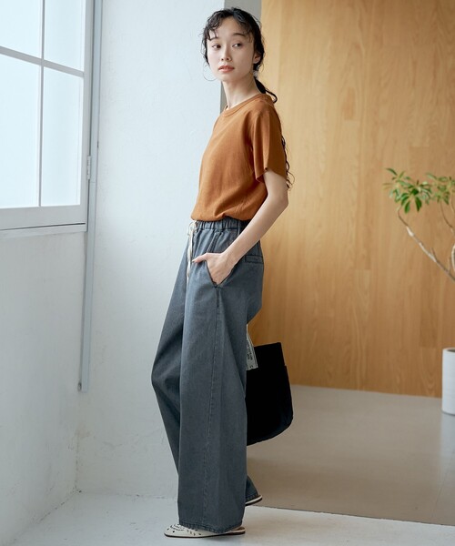 coen(コーエン)の「【新色登場/WEB限定カラーあり】コットンレーヨンデニムワイドパンツ(Youtube紹介アイテム)(デニムパンツ・レディース・コバルトブルー/ネイビー/ライトグレー/ベージュ/ロイヤルブルー/ダークグレー・M/L)」の14枚目の写真
