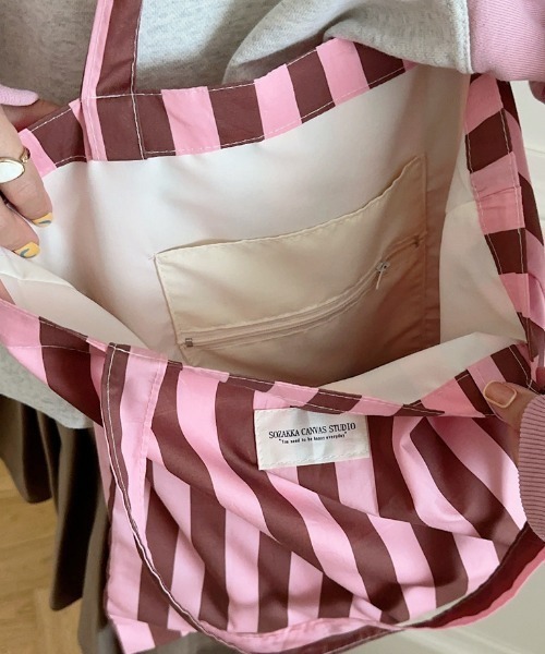 Vipoa(ヴィポア)の「バイカラーストライプ TOTE BAG(トートバッグ・レディース・グリーン/ブルー/ピンク・FREE)」の20枚目の写真