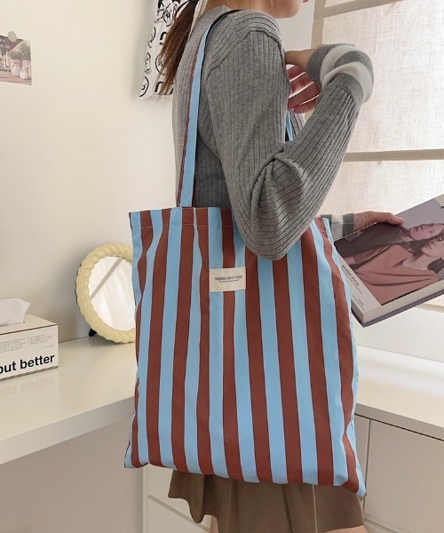 Vipoa(ヴィポア)の「バイカラーストライプ TOTE BAG(トートバッグ・レディース・グリーン/ブルー/ピンク・FREE)」の4枚目の写真