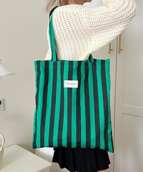 Vipoa(ヴィポア)の「バイカラーストライプ TOTE BAG(トートバッグ・レディース・グリーン/ブルー/ピンク・FREE)」の10枚目の写真