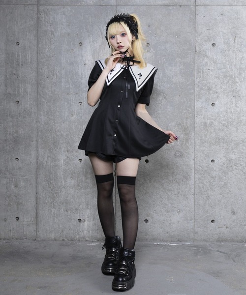 セーラー衿トップス＋ショートパンツセットアップ（セットアップ