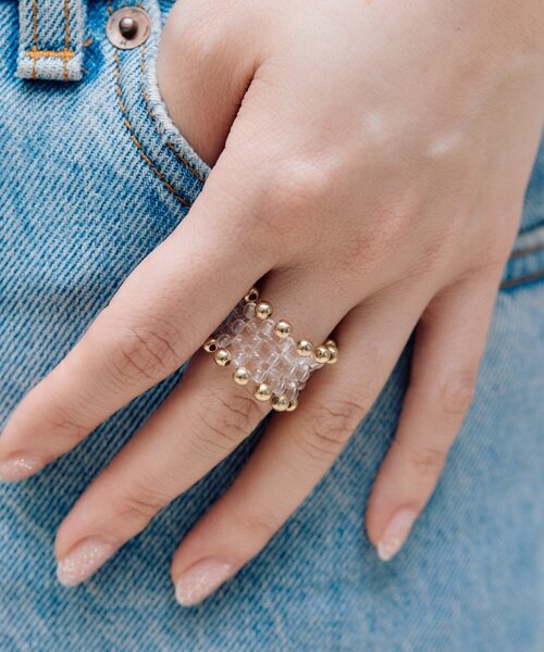 ear PAPILLONNER(イアパピヨネ)の「クリアビーズクロシェリング(リング・レディース・シルバー/ゴールド・FREE)」の1枚目の写真