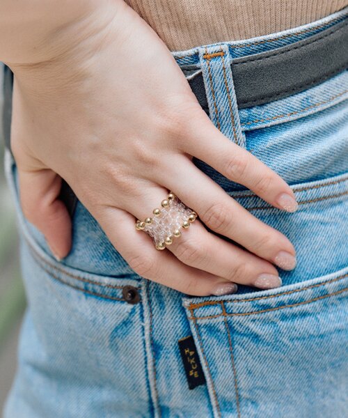 ear PAPILLONNER(イアパピヨネ)の「クリアビーズクロシェリング(リング・レディース・シルバー/ゴールド・FREE)」の4枚目の写真