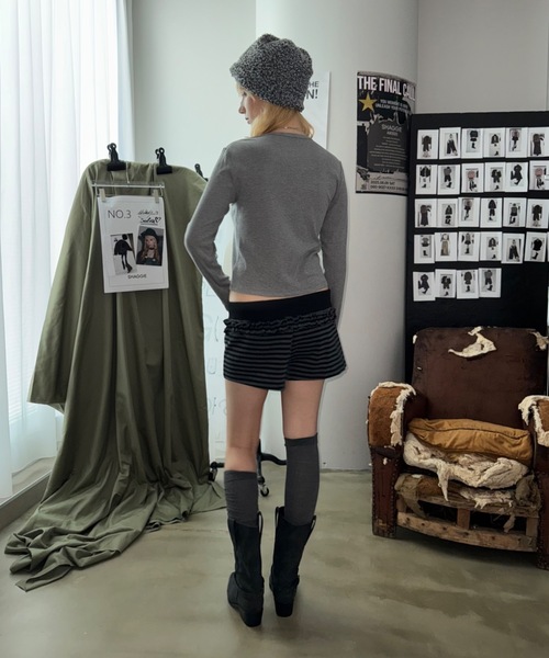 SHAGGIE(シャギー)の「【ViVi掲載】ヘンリーネックロゴプリントTシャツ(Tシャツ/カットソー・レディース・ホワイト/グレー/ベージュ・FREE)」の9枚目の写真