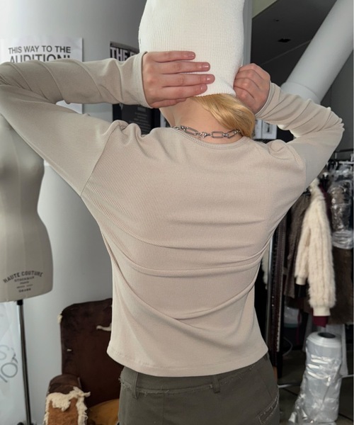 SHAGGIE(シャギー)の「【ViVi掲載】ヘンリーネックロゴプリントTシャツ(Tシャツ/カットソー・レディース・ホワイト/グレー/ベージュ・FREE)」の15枚目の写真