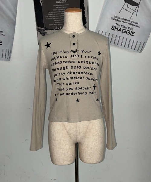 SHAGGIE(シャギー)の「【ViVi掲載】ヘンリーネックロゴプリントTシャツ(Tシャツ/カットソー・レディース・ホワイト/グレー/ベージュ・FREE)」の17枚目の写真