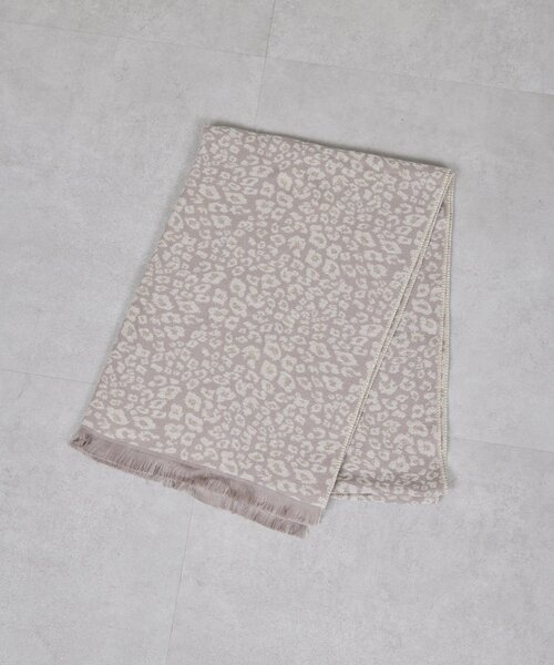 GALLARDAGALANTE（ガリャルダガランテ）の「レオパードストール（マフラー・レディース・グレー/ベージュ・FREE）」の3枚目の写真