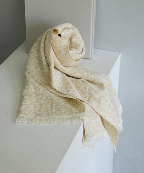 GALLARDAGALANTE（ガリャルダガランテ）の「レオパードストール（マフラー・レディース・グレー/ベージュ・FREE）」の9枚目の写真