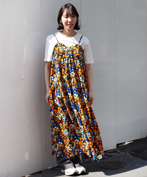 moyan ecri(モヤン エクリ)の「<moyan ecri>アフリカンファブリック ティアードキャミワンピースAfrica tiered cami dress(ワンピース・レディース・ブラック/オレンジ・FREE)」の6枚目の写真