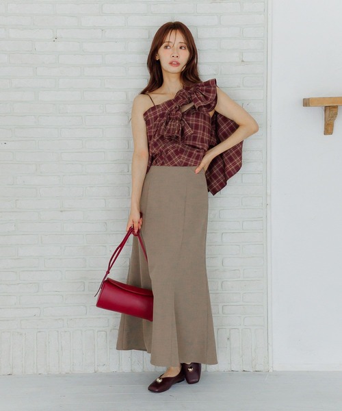 mysty woman(ミスティウーマン)の「バレルショルダーBAG 583509(ショルダーバッグ・レディース・ブラック/オフホワイト/レッド・FREE)」の7枚目の写真