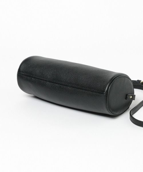 mysty woman(ミスティウーマン)の「バレルショルダーBAG 583509(ショルダーバッグ・レディース・ブラック/オフホワイト/レッド・FREE)」の18枚目の写真