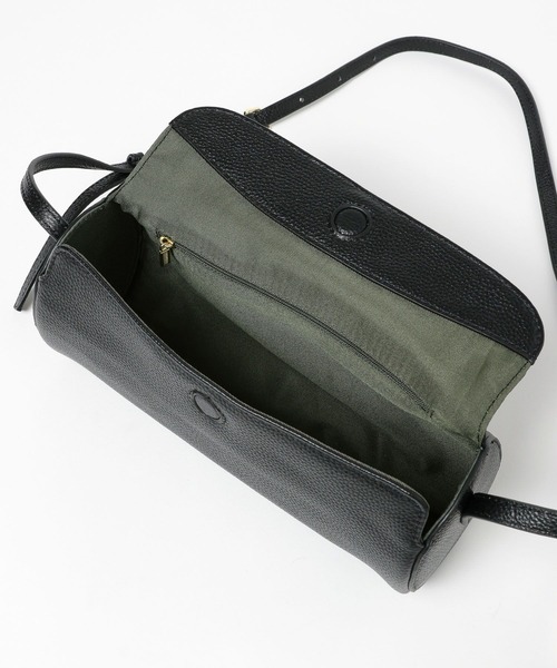 mysty woman(ミスティウーマン)の「バレルショルダーBAG 583509(ショルダーバッグ・レディース・ブラック/オフホワイト/レッド・FREE)」の21枚目の写真