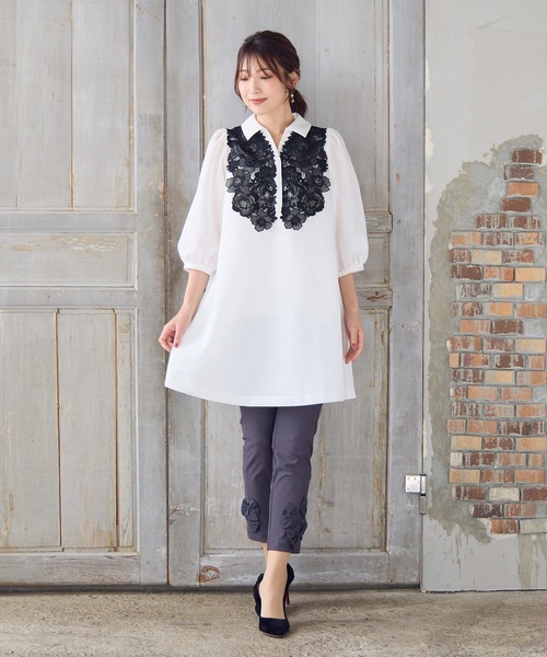 Rose Tiara（ローズティアラ）の「【接触冷感/手洗いOK】ケミカルレースブラウス（シャツ/ブラウス・レディース・オフホワイト/ネイビー・38/42/46）」の5枚目の写真