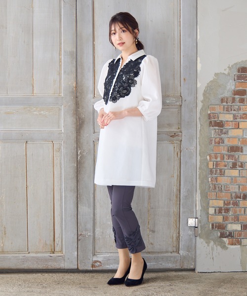 Rose Tiara（ローズティアラ）の「【接触冷感/手洗いOK】ケミカルレースブラウス（シャツ/ブラウス・レディース・オフホワイト/ネイビー・38/42/46）」の6枚目の写真