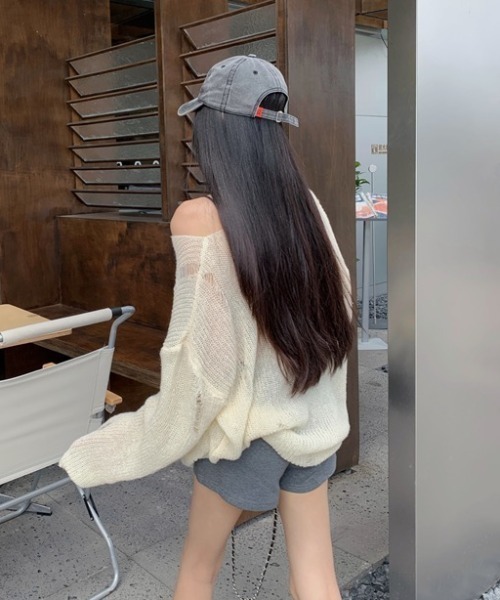 yuue' ( wear )(ユーイ)の「オーバーサイズダメージニットトップス(ニット/セーター・レディース・ピンク/グレー/アイボリー・FREE)」の6枚目の写真