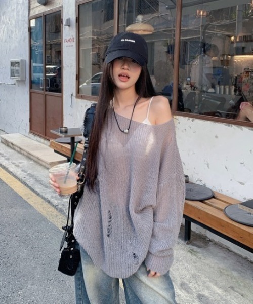 yuue' ( wear )(ユーイ)の「オーバーサイズダメージニットトップス(ニット/セーター・レディース・ピンク/グレー/アイボリー・FREE)」の13枚目の写真