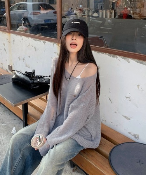 yuue' ( wear )(ユーイ)の「オーバーサイズダメージニットトップス(ニット/セーター・レディース・ピンク/グレー/アイボリー・FREE)」の19枚目の写真