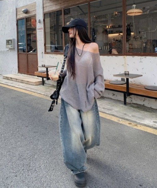 yuue' ( wear )(ユーイ)の「オーバーサイズダメージニットトップス(ニット/セーター・レディース・ピンク/グレー/アイボリー・FREE)」の16枚目の写真