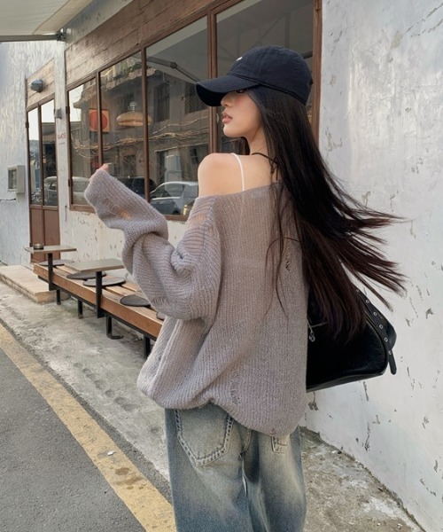 yuue' ( wear )(ユーイ)の「オーバーサイズダメージニットトップス(ニット/セーター・レディース・ピンク/グレー/アイボリー・FREE)」の17枚目の写真