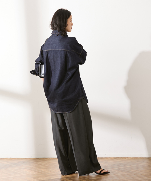 journal standard L'essage（ジャーナルスタンダードレサージュ）の「オーバーサイズデニムシャツ（シャツ/ブラウス・レディース・ブルー系その他/ネイビー・FREE）」の5枚目の写真