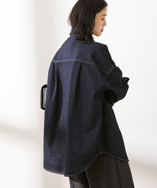 journal standard L'essage（ジャーナルスタンダードレサージュ）の「オーバーサイズデニムシャツ（シャツ/ブラウス・レディース・ブルー系その他/ネイビー・FREE）」の8枚目の写真