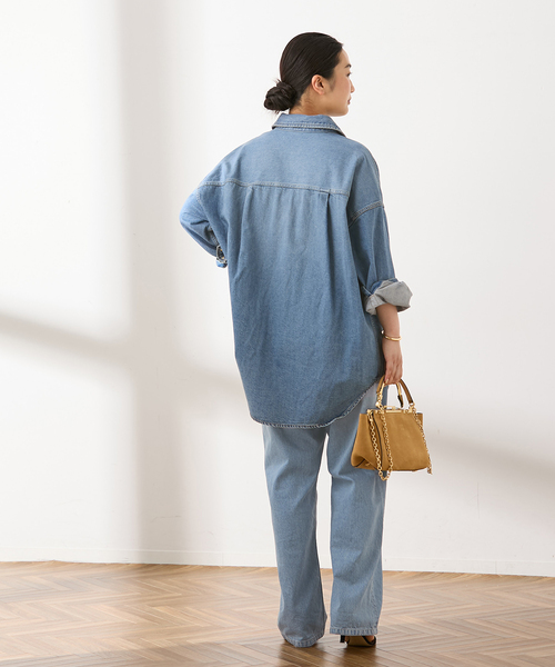 journal standard L'essage（ジャーナルスタンダードレサージュ）の「オーバーサイズデニムシャツ（シャツ/ブラウス・レディース・ブルー系その他/ネイビー・FREE）」の11枚目の写真