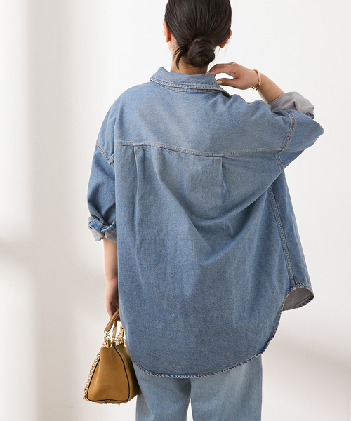 journal standard L'essage（ジャーナルスタンダードレサージュ）の「オーバーサイズデニムシャツ（シャツ/ブラウス・レディース・ブルー系その他/ネイビー・FREE）」の13枚目の写真