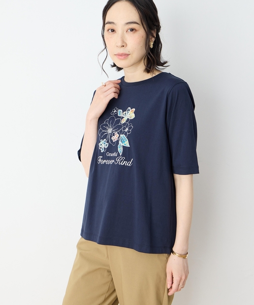 DECOY SINCE 1981(デコイシンスイチキュウハチイチ)の「【冷感】【UVカット】ひやさらコットン プリント&刺繍Tシャツ(Tシャツ/カットソー・レディース・マスタード/ネイビー/ホワイト・LL/L/M/3L/4L)」の11枚目の写真