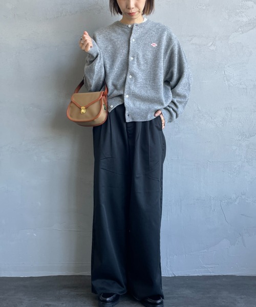 DANTON（ダントン）の「[DANTON/ダントン] ワンポイントロゴ クルーネックニットカーディガン（カーディガン/ボレロ・レディース・ブラック/ライトグレー/グレイッシュベージュ/オートミール/ピンク/レッド・34/36）」の19枚目の写真