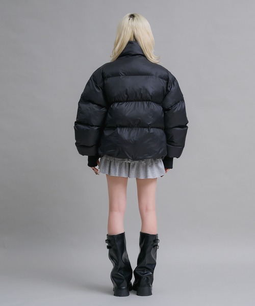 17HR(セブンティーンアワーズ)の「【ユニセックス】オーバーサイズ中綿ダウンジャケット(ダウンジャケット/コート・レディース・ブラック/オフホワイト/グレー・FREE)」の15枚目の写真