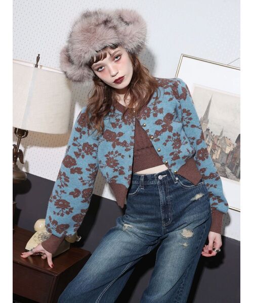 EVRIS(エヴリス)の「フラワーアンサンブルニットトップス(ニット/セーター・レディース・パープル/ブラック/ブルー・FREE)」の2枚目の写真