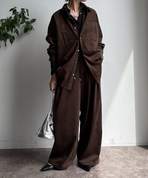 DouDou(ドゥドゥ)の「スウェードシャツ(シャツ/ブラウス・レディース・キャメル/グレイッシュベージュ/ダークブラウン・FREE)」の7枚目の写真