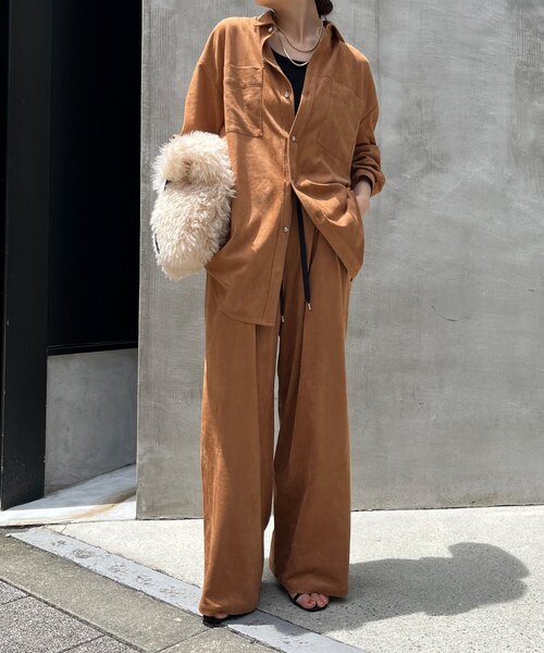 DouDou(ドゥドゥ)の「スウェードシャツ(シャツ/ブラウス・レディース・キャメル/グレイッシュベージュ/ダークブラウン・FREE)」の15枚目の写真