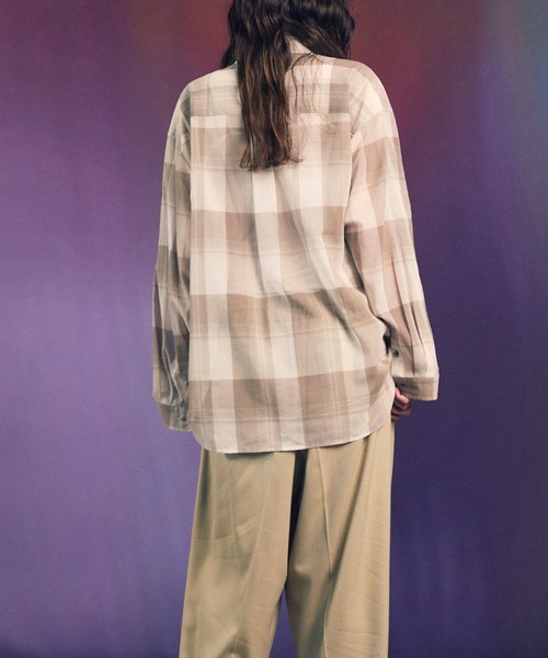 MAISON SPECIAL(メゾンスペシャル)の「《UNISEX》Prime-Over Cotton Organdy Check Regular Collar Shirt/プライムオーバーコットンオーガンジーチェックレギュラーカラーシャツ【MAISON SPECIAL/メゾンスペシャル】(シャツ/ブラウス・メンズ・ブラック/グレイッシュベージュ/オレンジ・0/1/2)」の9枚目の写真