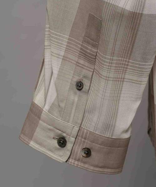 MAISON SPECIAL(メゾンスペシャル)の「《UNISEX》Prime-Over Cotton Organdy Check Regular Collar Shirt/プライムオーバーコットンオーガンジーチェックレギュラーカラーシャツ【MAISON SPECIAL/メゾンスペシャル】(シャツ/ブラウス・メンズ・ブラック/グレイッシュベージュ/オレンジ・0/1/2)」の16枚目の写真